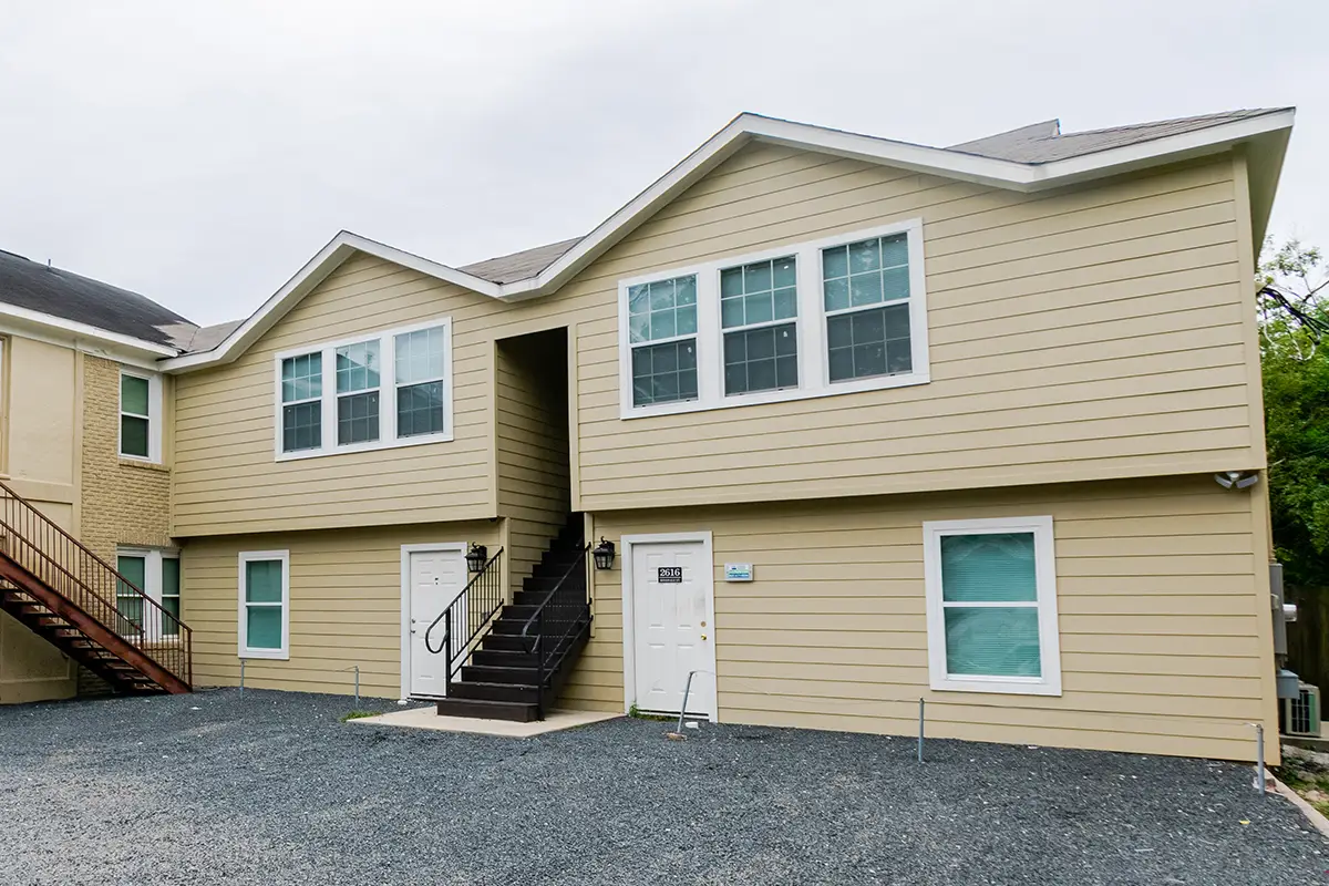 2616 Rosedale - 1 Bed/ 1 Bath Apt - Back House