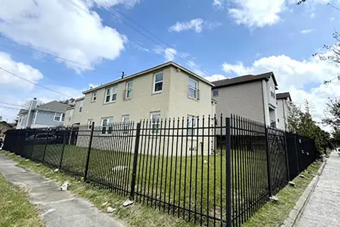 2801 Blodgett - 3 Bed/ 3 Bath Unit