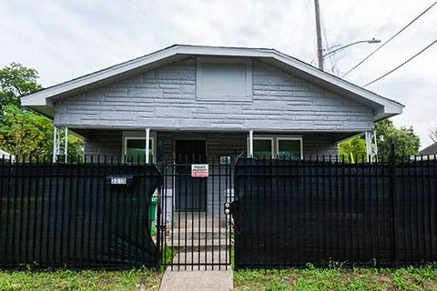 3315 Ennis - 1 Bed/ 1 Bath Apartment