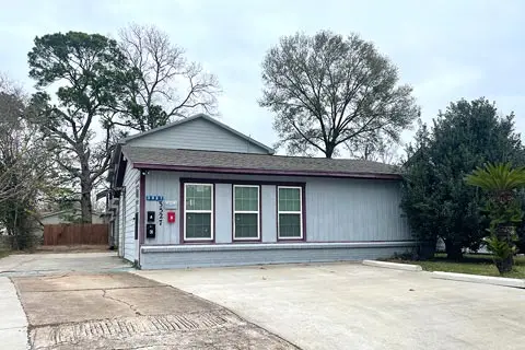 3527 Ruth - 2 Bed/ 2 Bath Unit