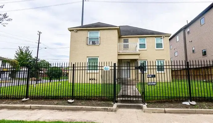 Affordable student housing in MacGregor 