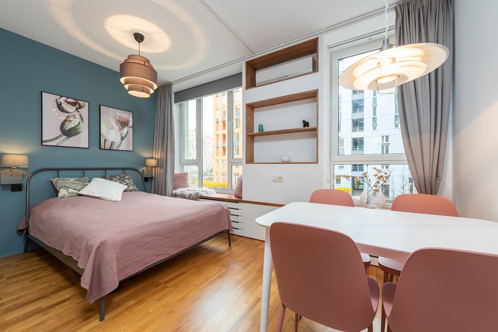 
              Decorating Your Bedroom as a Student