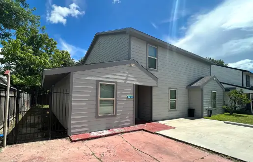 3831 Cosby - 4 Bed/ 4 Bath House